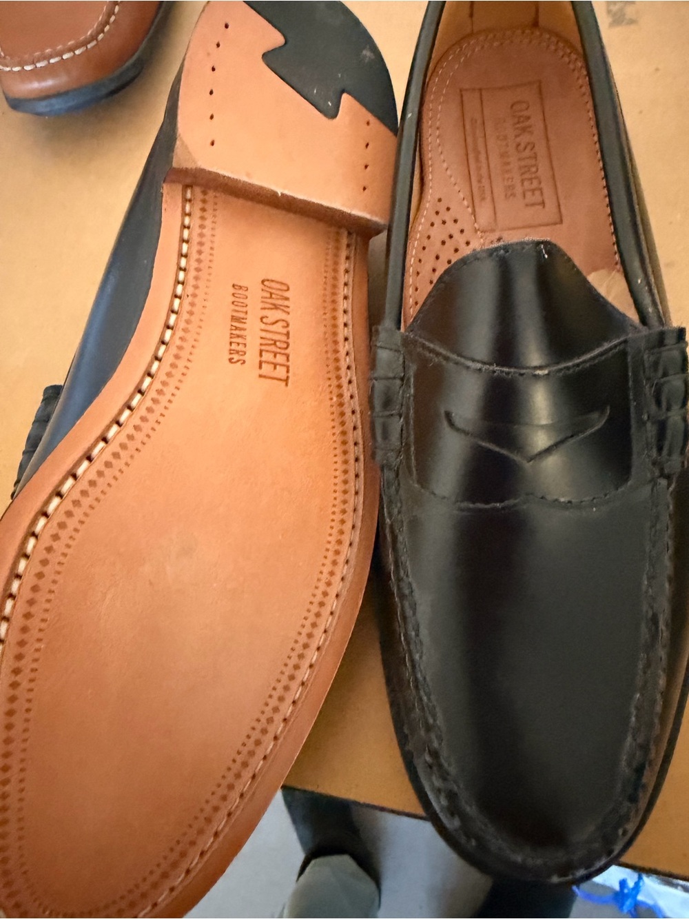 Oak Street Black Leather Penny Loafers for Men — Classic Slip-On